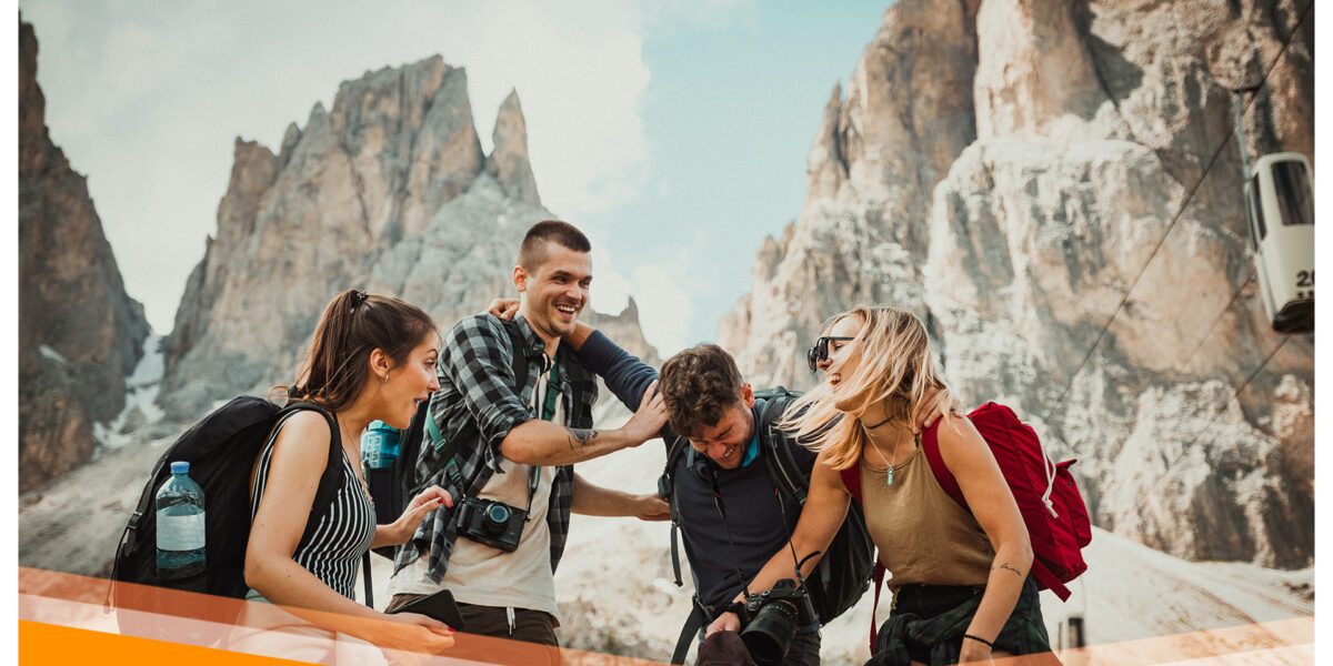Zdjęcie grupy turystów w górach